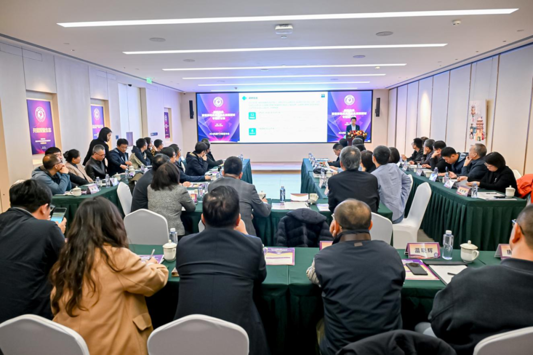 前瞻·啟迪 “出版行業(yè)按需印刷應(yīng)用前景及問(wèn)題探討專題研討會(huì)”成功舉辦